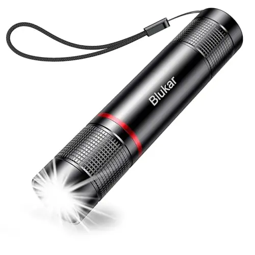 Blukar Linterna LED Recargable, 2000L Super Brillante con 4 Modos, Linterna Táctica de Aluminio Enfoque Ajustable – Ultra Portátil para Ciclismo, Camping, Montañismo etc.